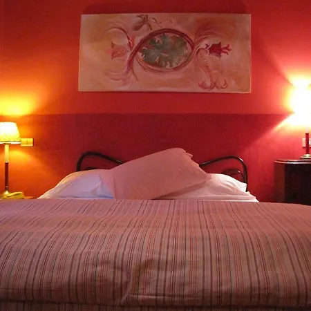 Chiaia Nocleg ze śniadaniem 4*