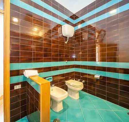 ベッド・アンド・ブレックファスト Chiaia 4*