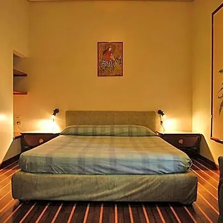 Chiaia 4* Nápoles
