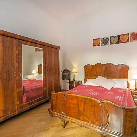Chiaia Bed & Breakfast 4*