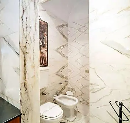 Chiaia Bed & Breakfast 4*